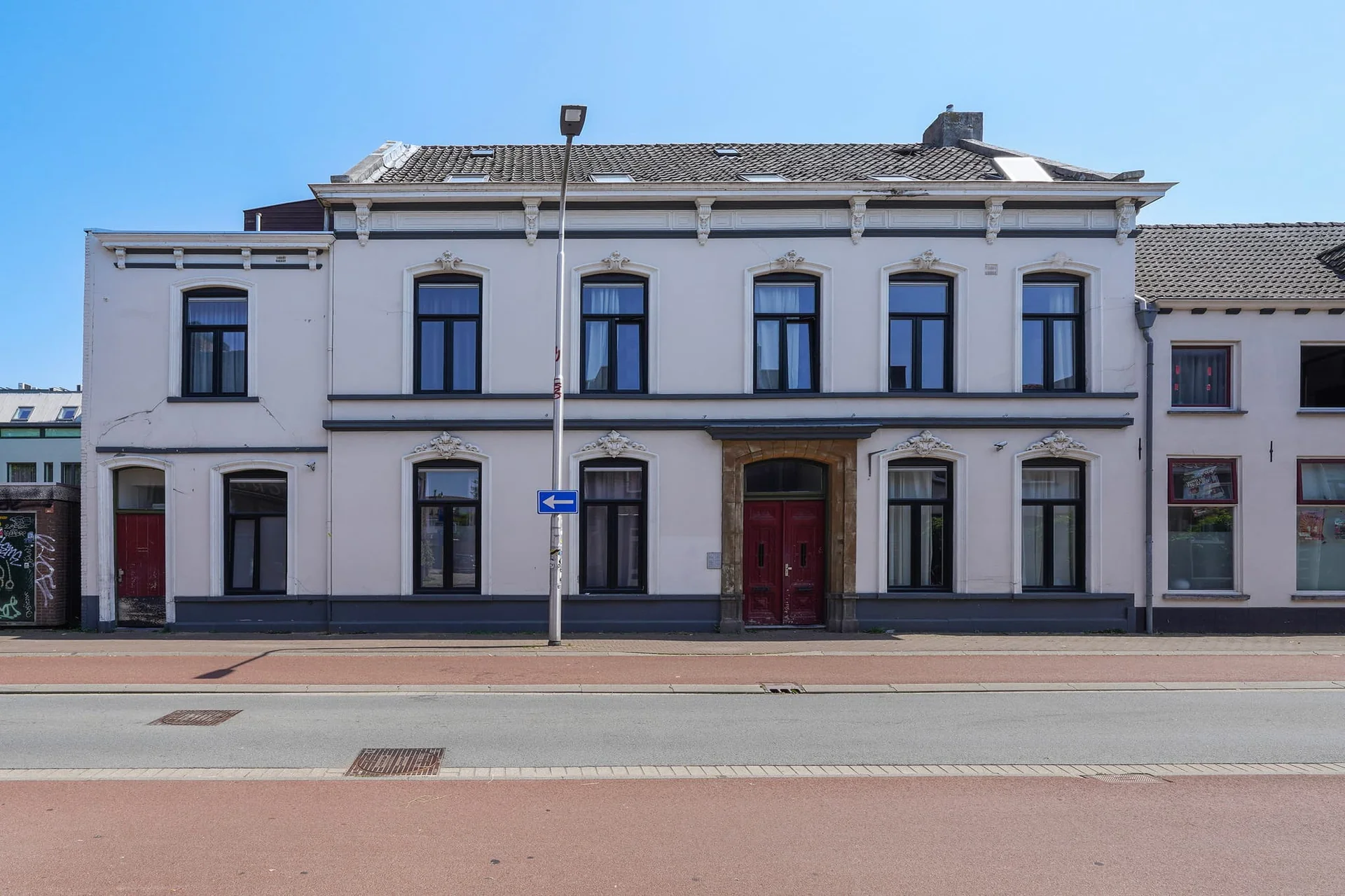 geblurde versie van de foto als achtergrond