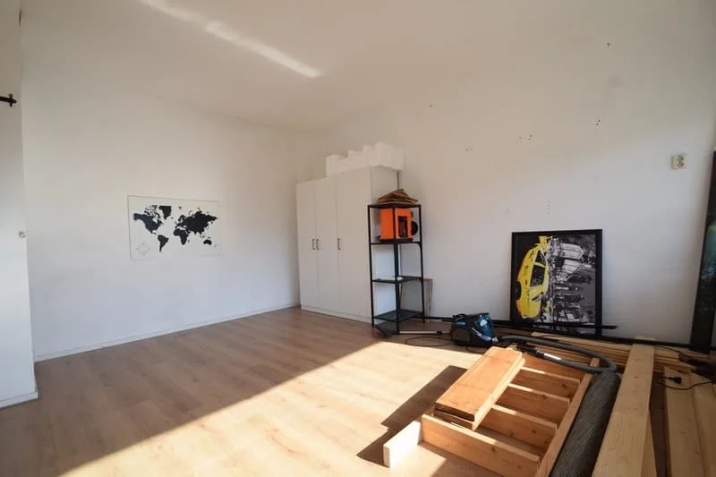 geblurde versie van de foto als achtergrond