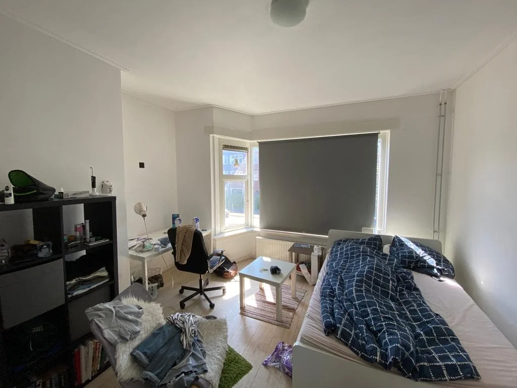 geblurde versie van de foto als achtergrond