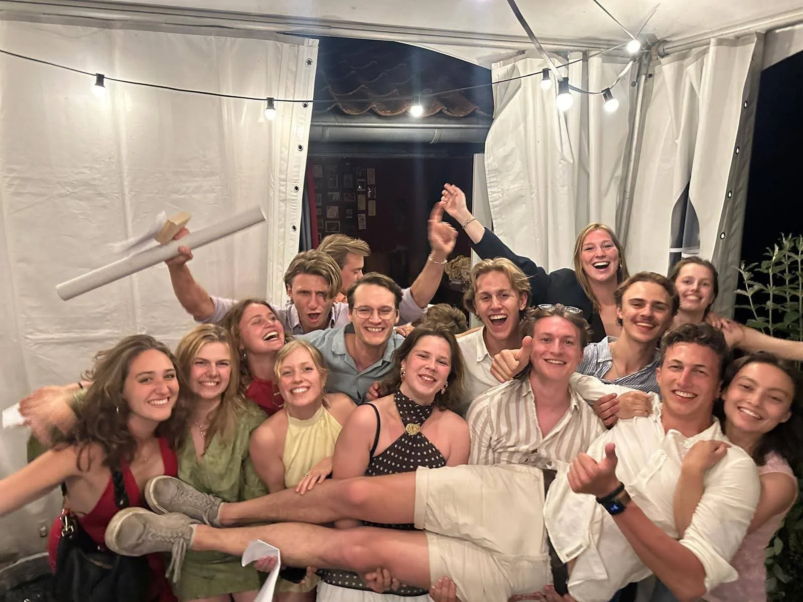 geblurde versie van de foto als achtergrond