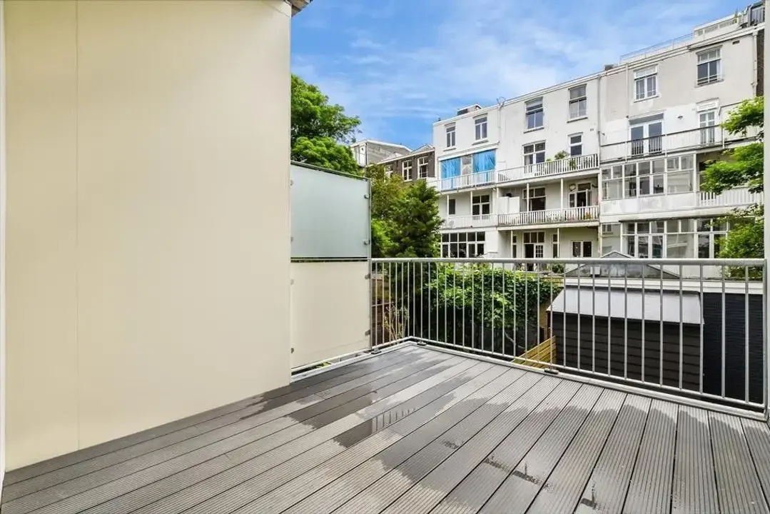 Foto van de Appartement gelegen aan de Van Eeghenstraat in Amsterdam