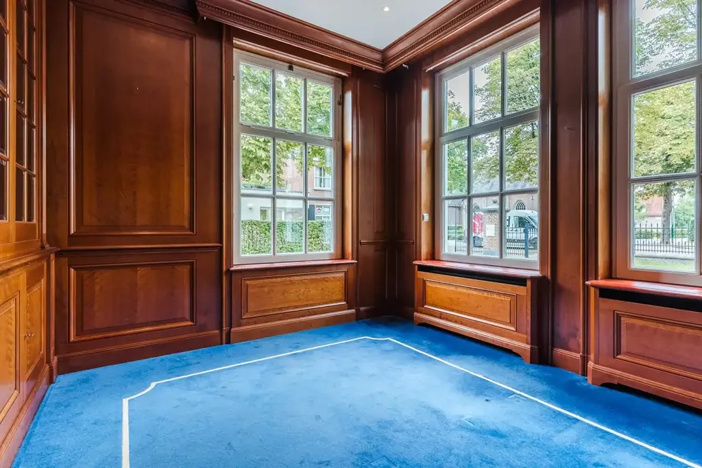 geblurde versie van de foto als achtergrond