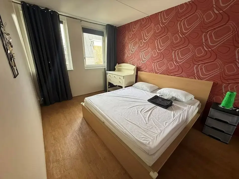geblurde versie van de foto als achtergrond