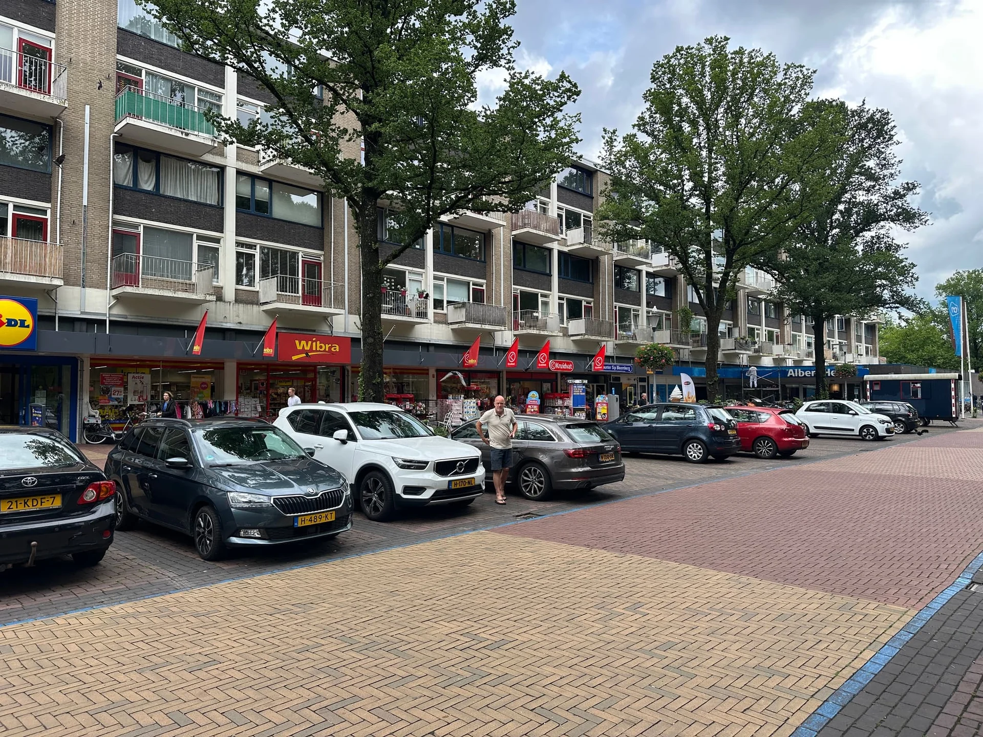 geblurde versie van de foto als achtergrond