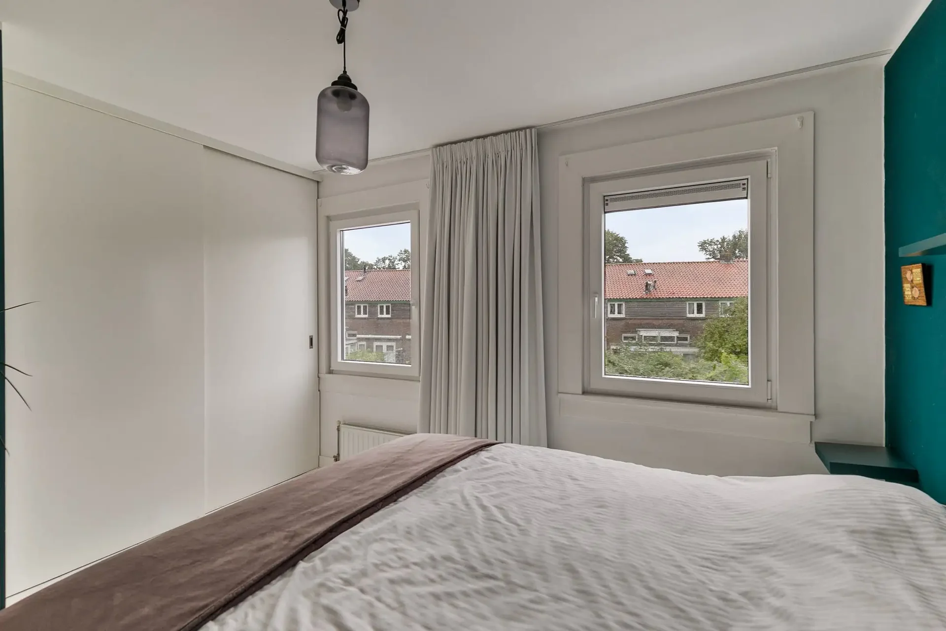 geblurde versie van de foto als achtergrond