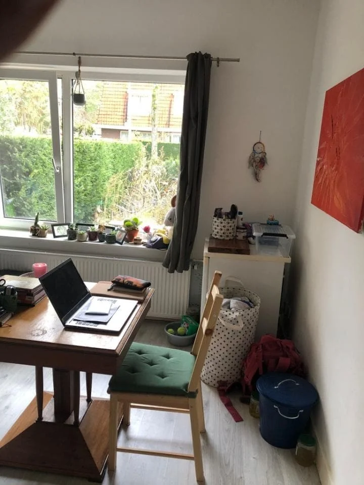 geblurde versie van de foto als achtergrond