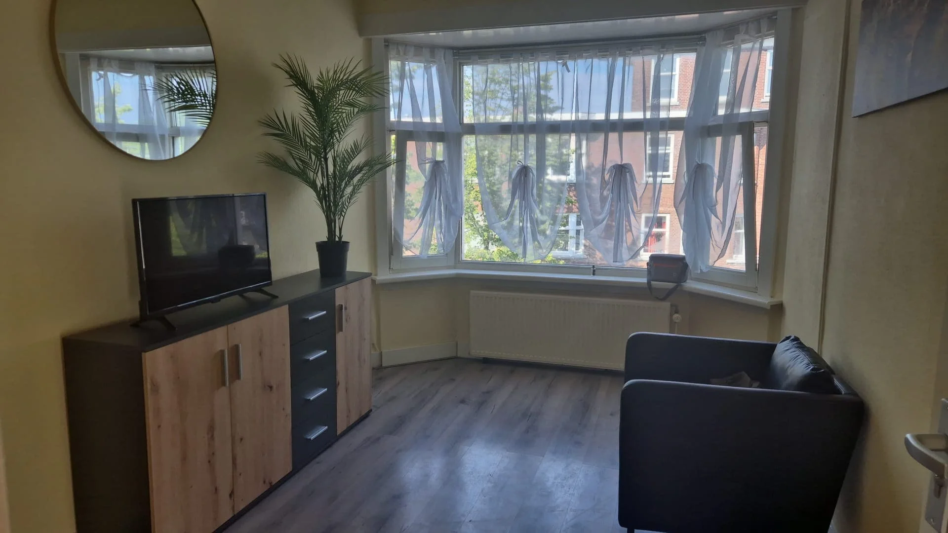 Foto van de Kamer gelegen aan de Van Zeggelenlaan in Den Haag