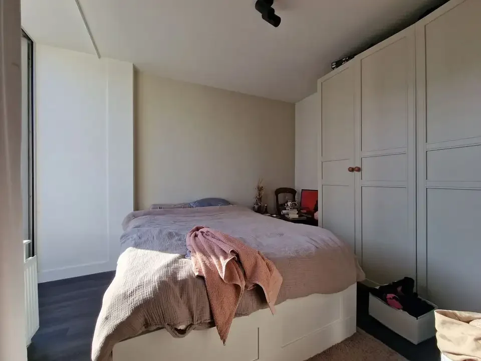 geblurde versie van de foto als achtergrond