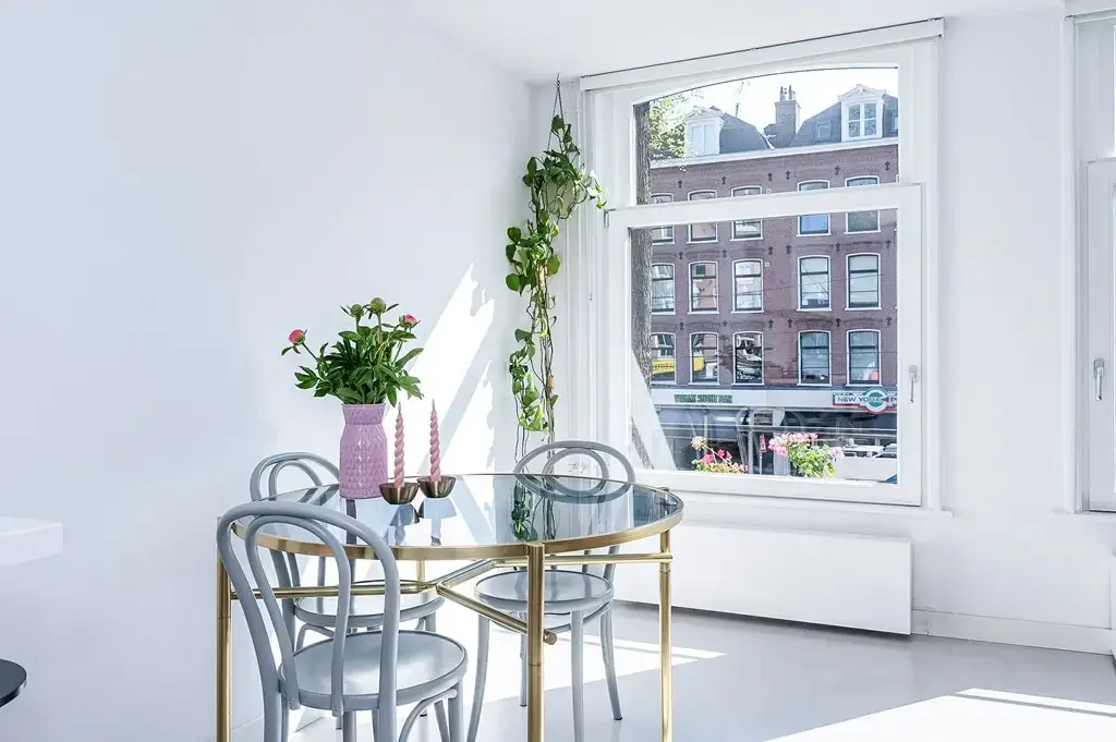 geblurde versie van de foto als achtergrond