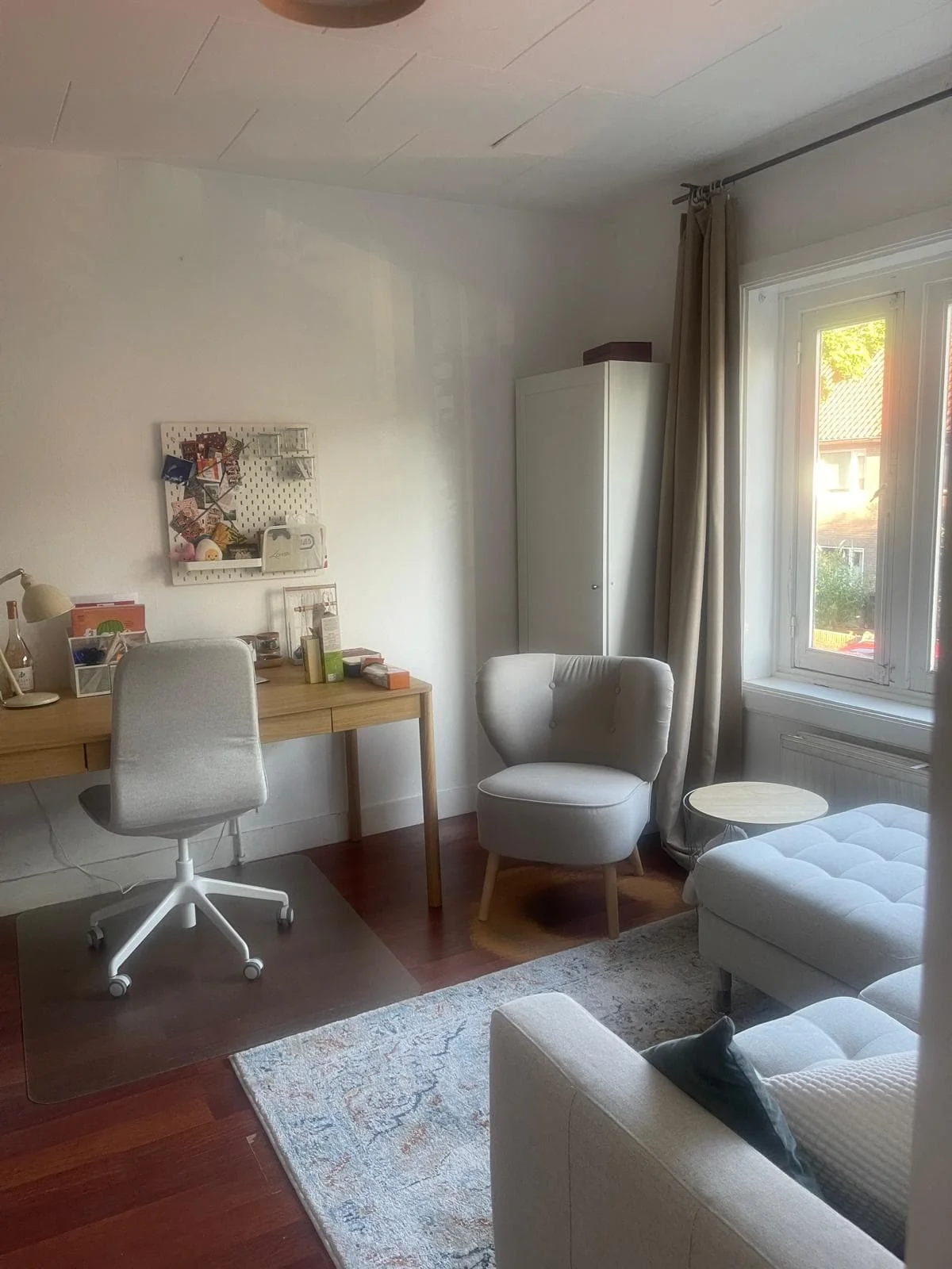 geblurde versie van de foto als achtergrond