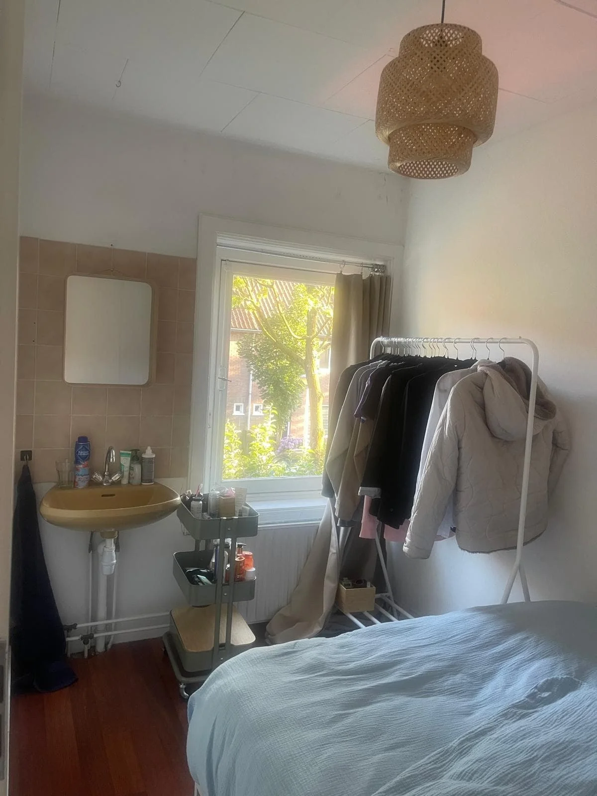 geblurde versie van de foto als achtergrond