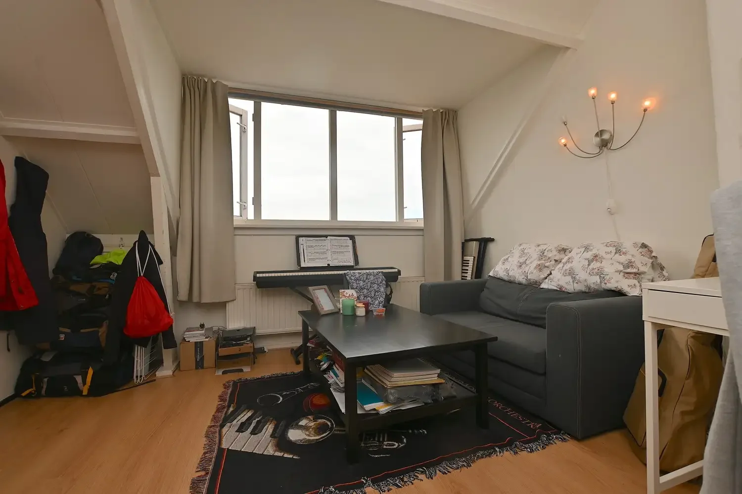 geblurde versie van de foto als achtergrond