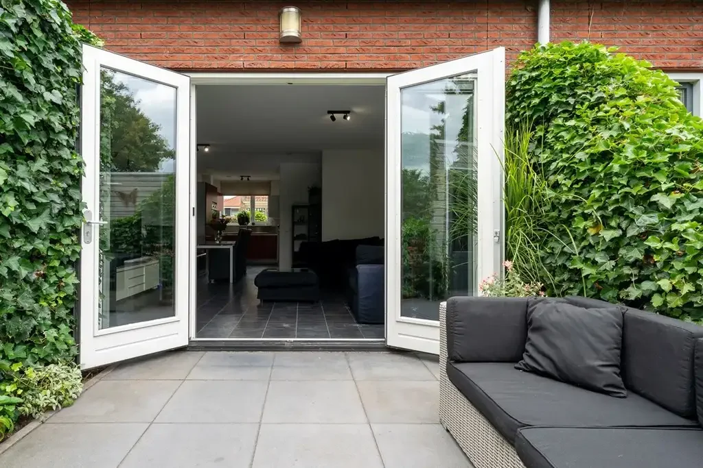 geblurde versie van de foto als achtergrond