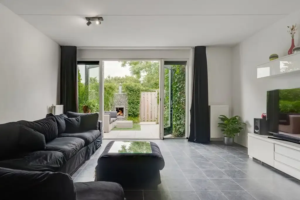 geblurde versie van de foto als achtergrond