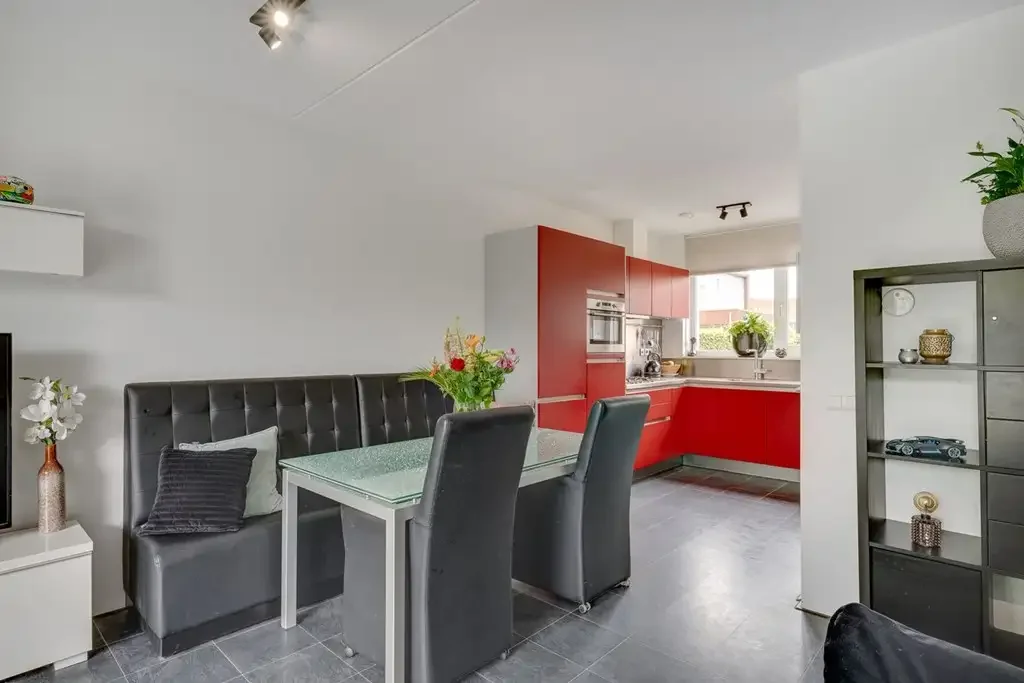 geblurde versie van de foto als achtergrond