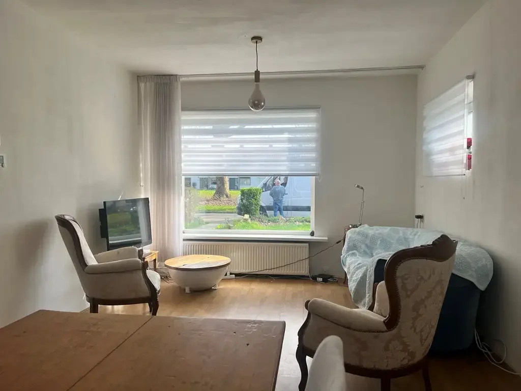 geblurde versie van de foto als achtergrond