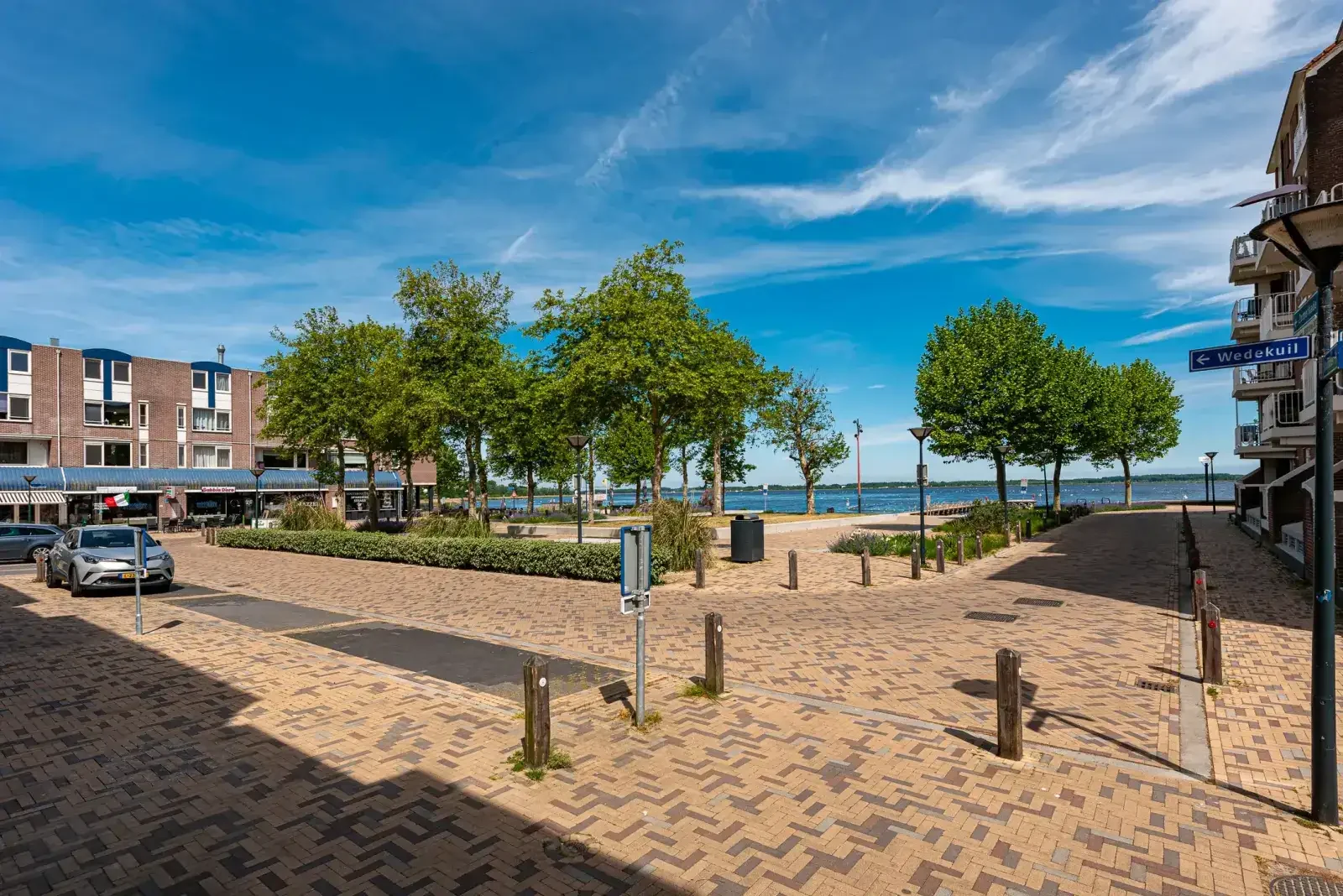 geblurde versie van de foto als achtergrond