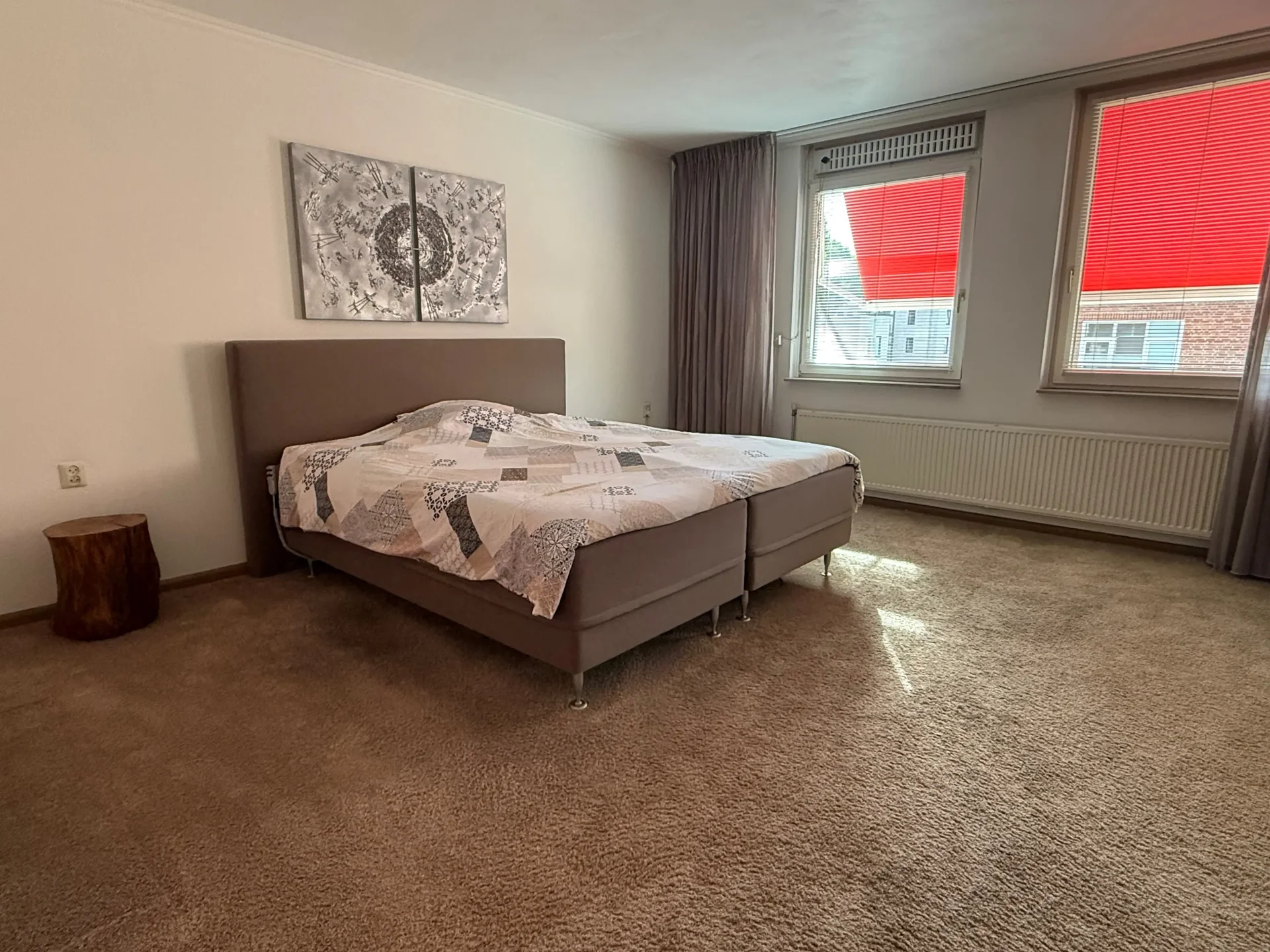 geblurde versie van de foto als achtergrond
