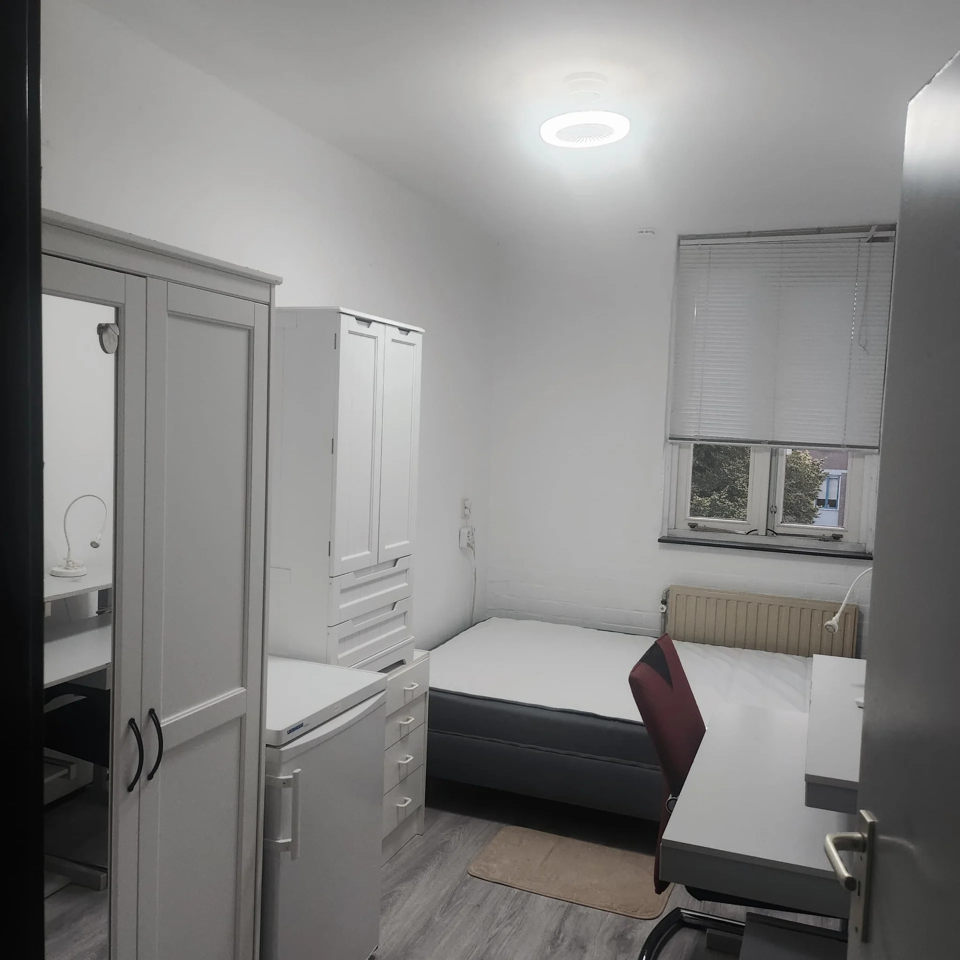 Foto van de Kamer gelegen aan de Schaarsbergenstraat in Amsterdam
