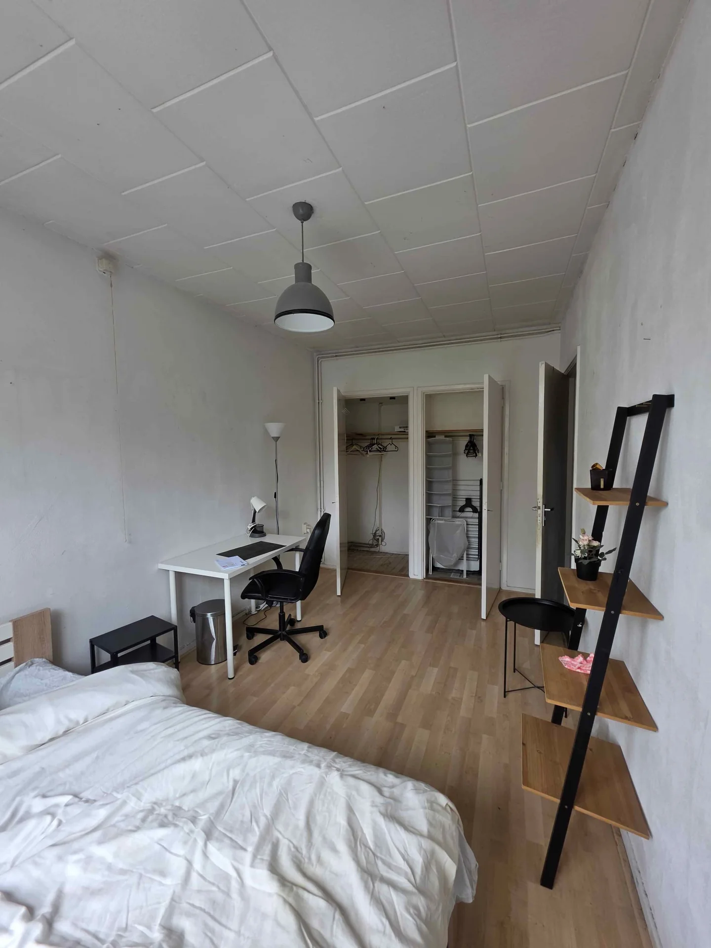 Foto van de Kamer gelegen aan de Schilderstraat in Rotterdam