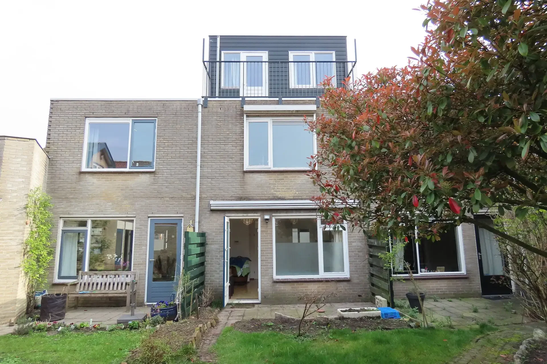 geblurde versie van de foto als achtergrond