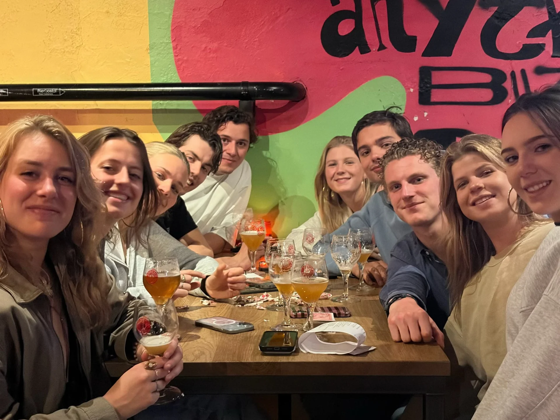 geblurde versie van de foto als achtergrond