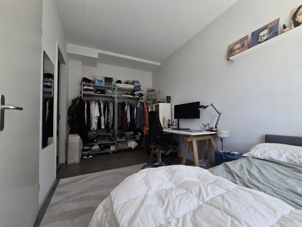 geblurde versie van de foto als achtergrond