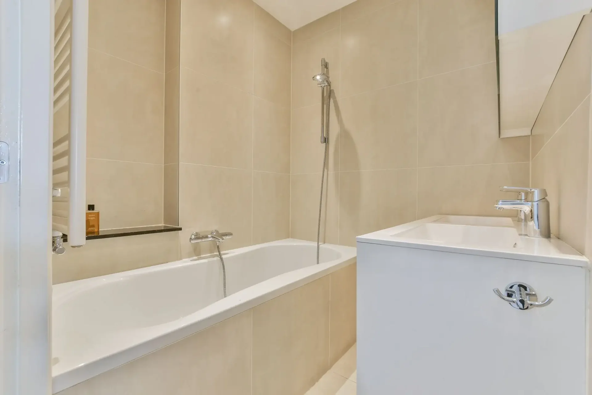 Foto van de Appartement gelegen aan de Utrechtsedwarsstraat in Amsterdam