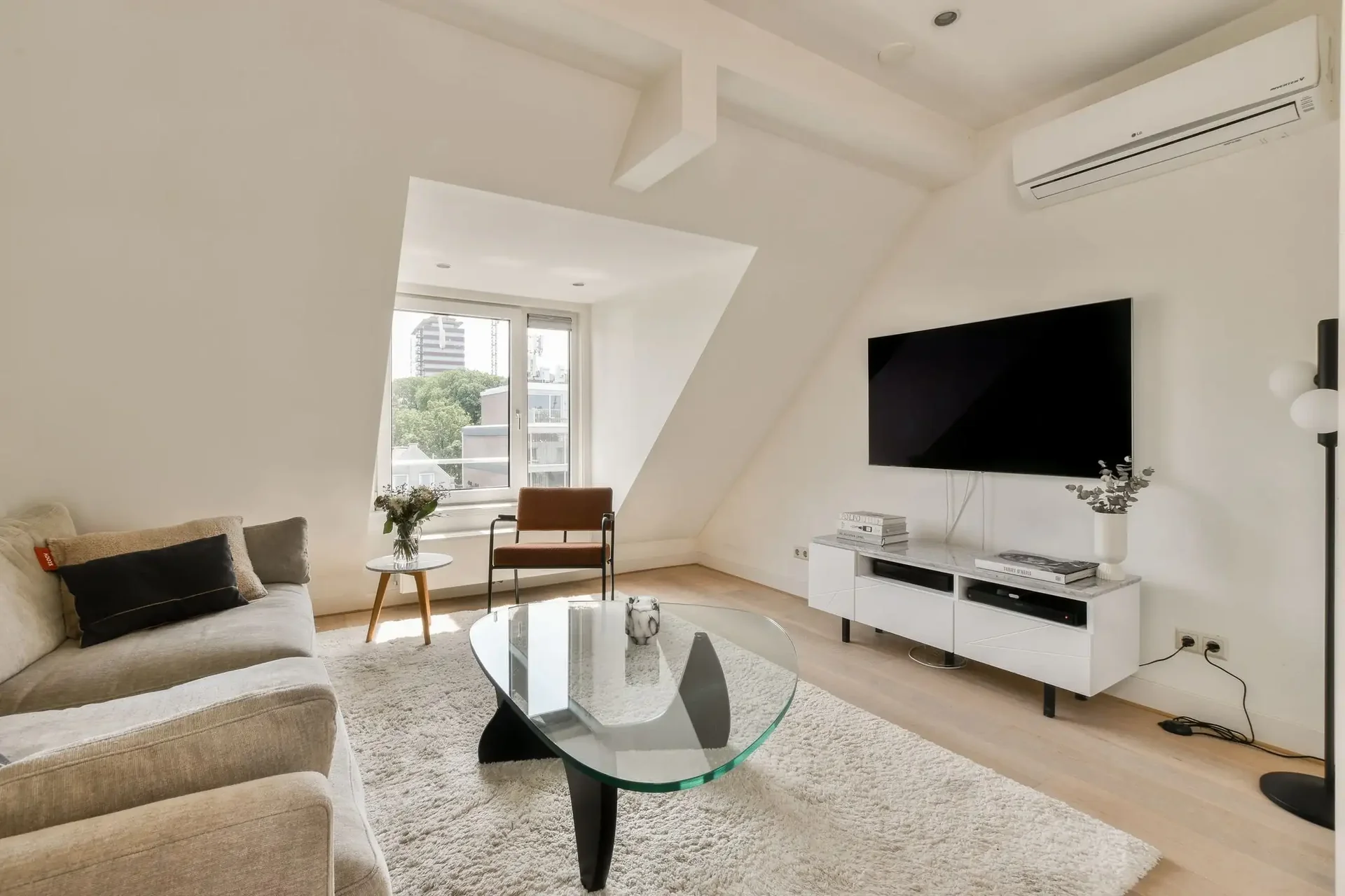 Foto van de Appartement gelegen aan de Utrechtsedwarsstraat in Amsterdam