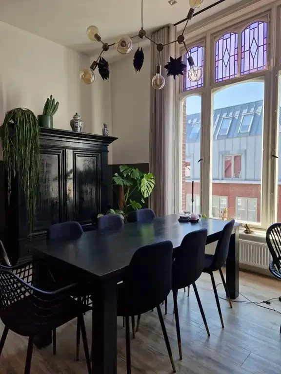 geblurde versie van de foto als achtergrond