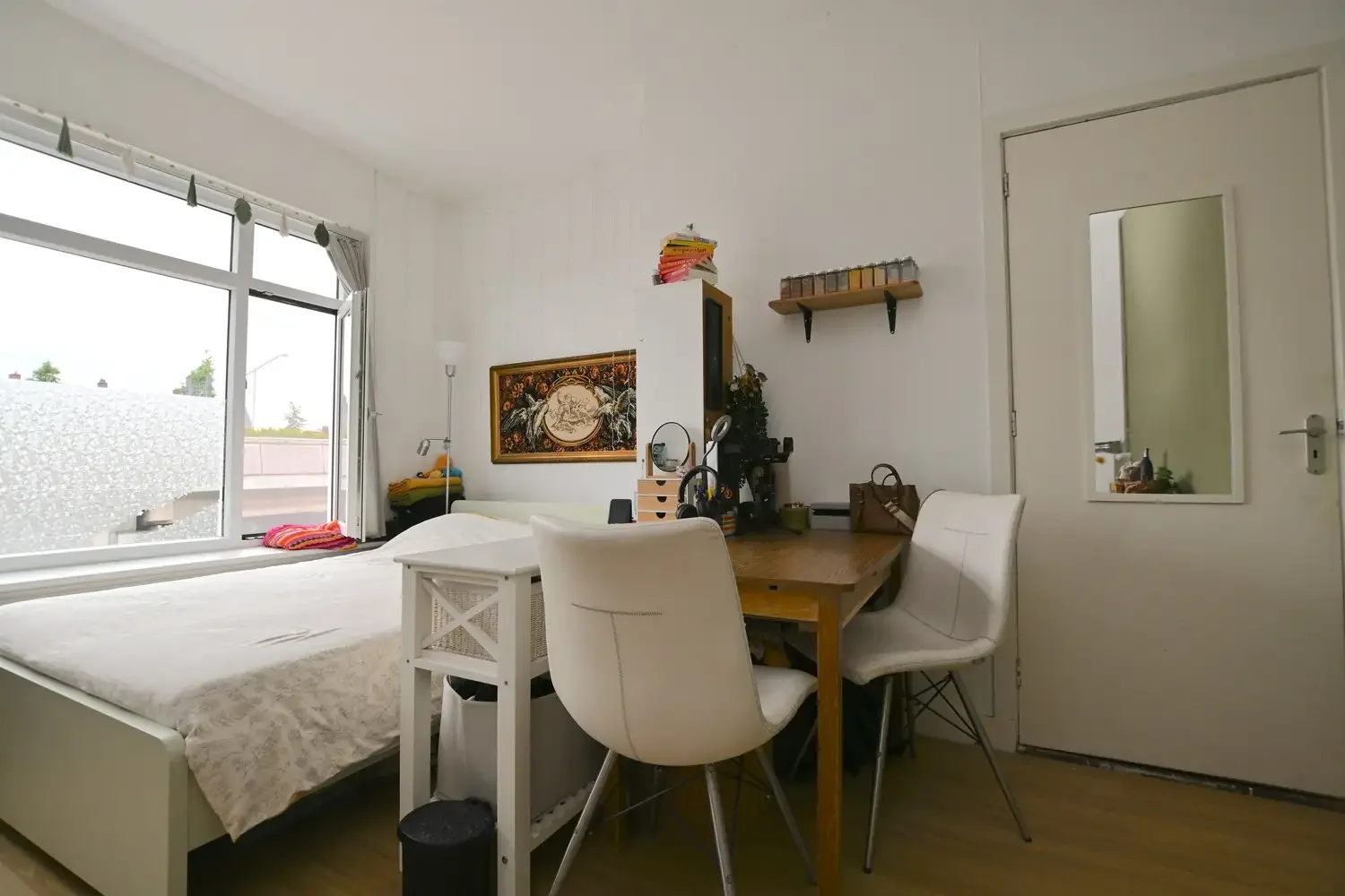 geblurde versie van de foto als achtergrond