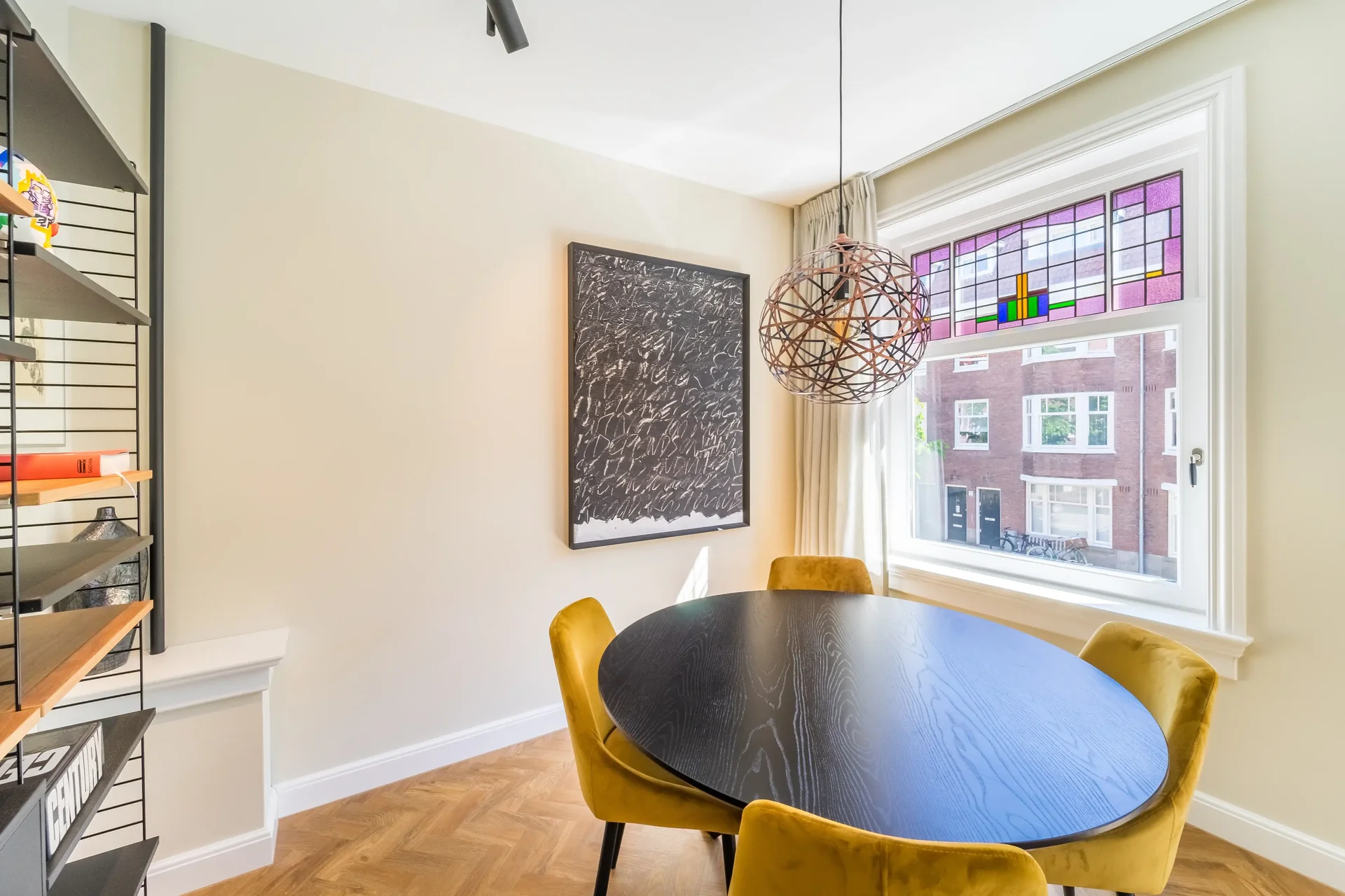 Foto van de Appartement gelegen aan de Woestduinstraat in Amsterdam