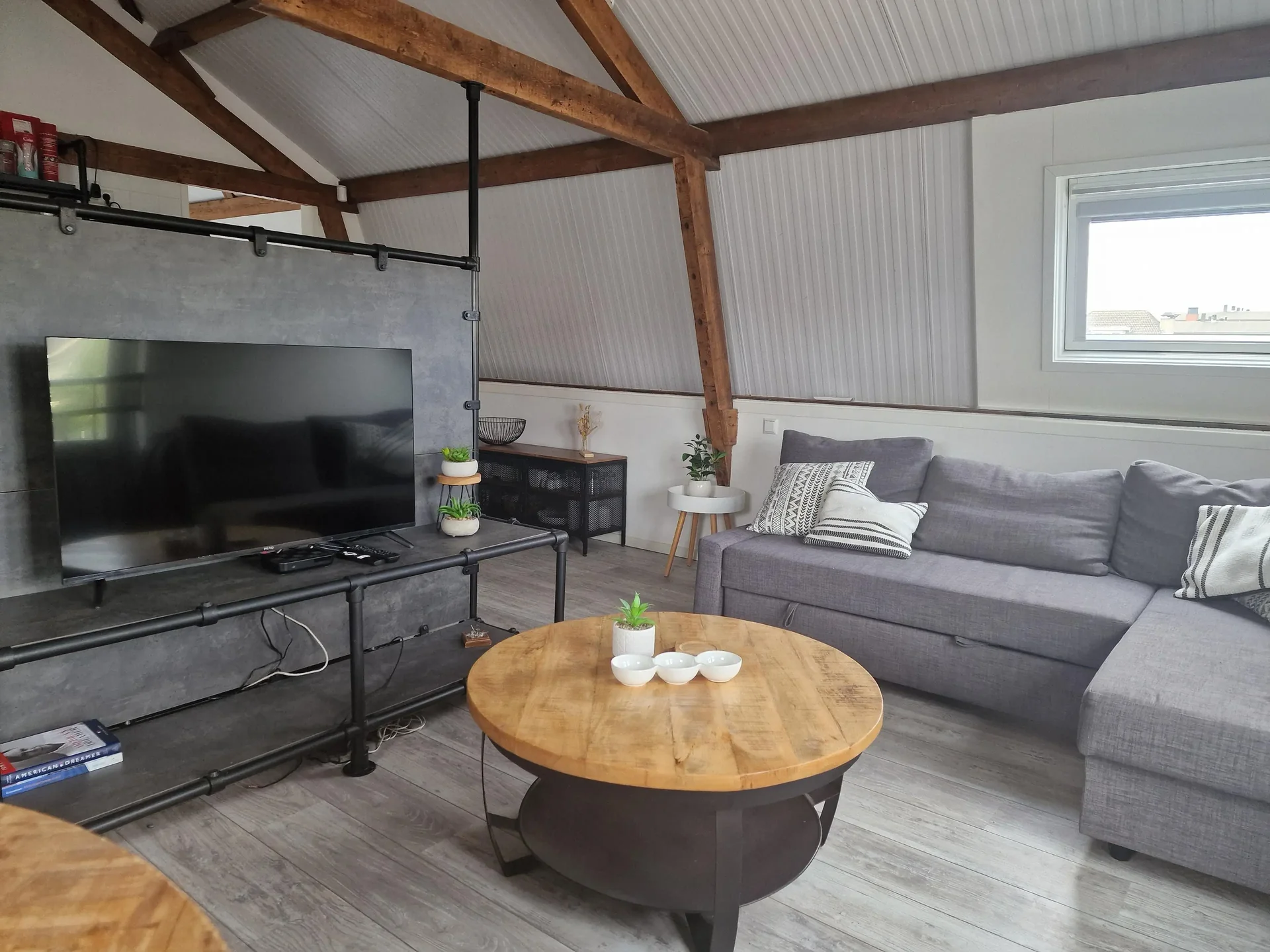 Foto van de Appartement gelegen aan de Hoge Rijndijk in Zoeterwoude