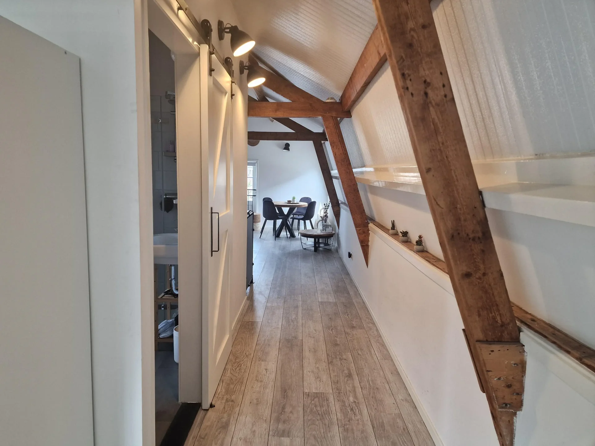 Foto van de Appartement gelegen aan de Hoge Rijndijk in Zoeterwoude