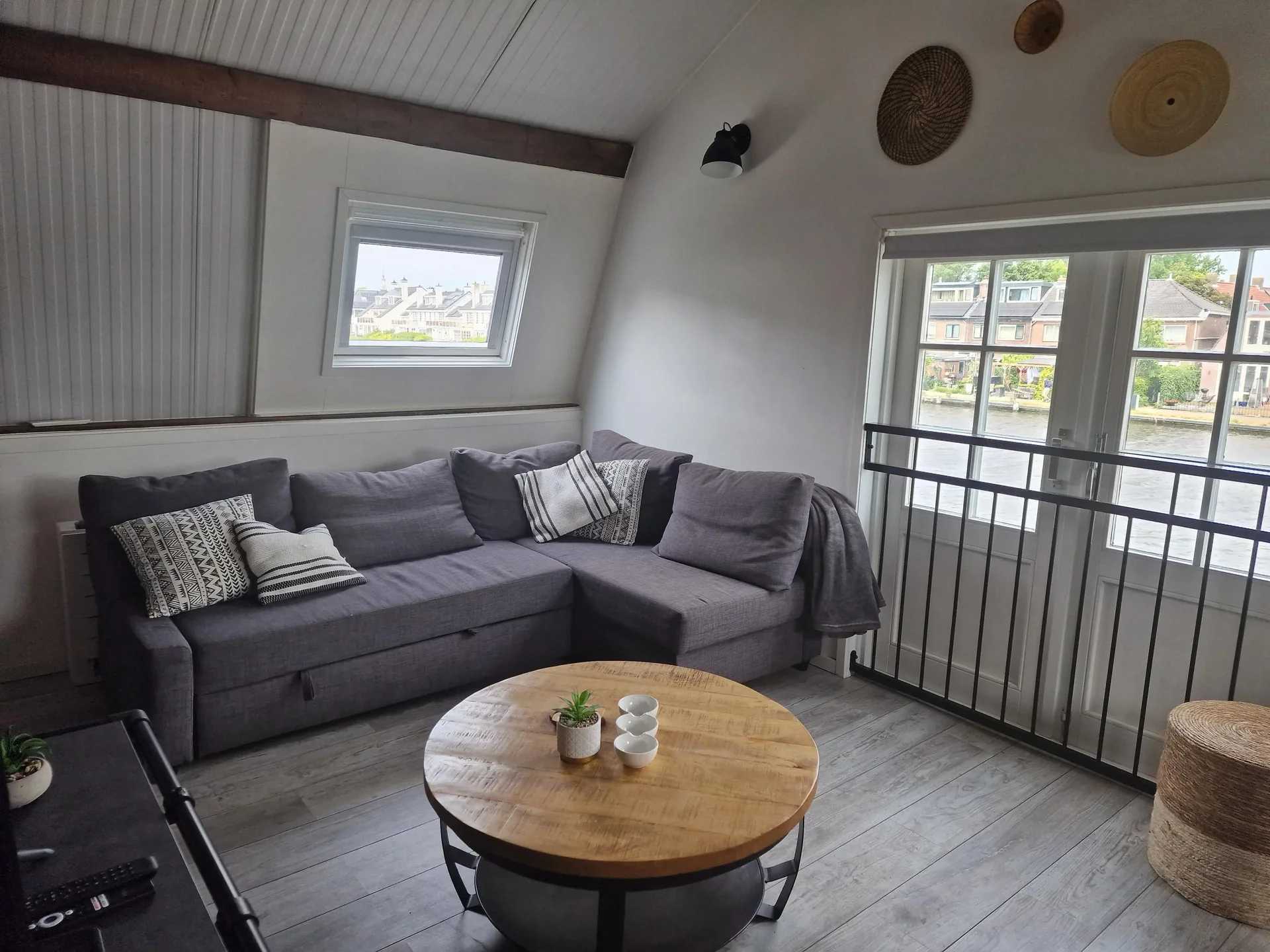 Foto van de Appartement gelegen aan de Hoge Rijndijk in Zoeterwoude