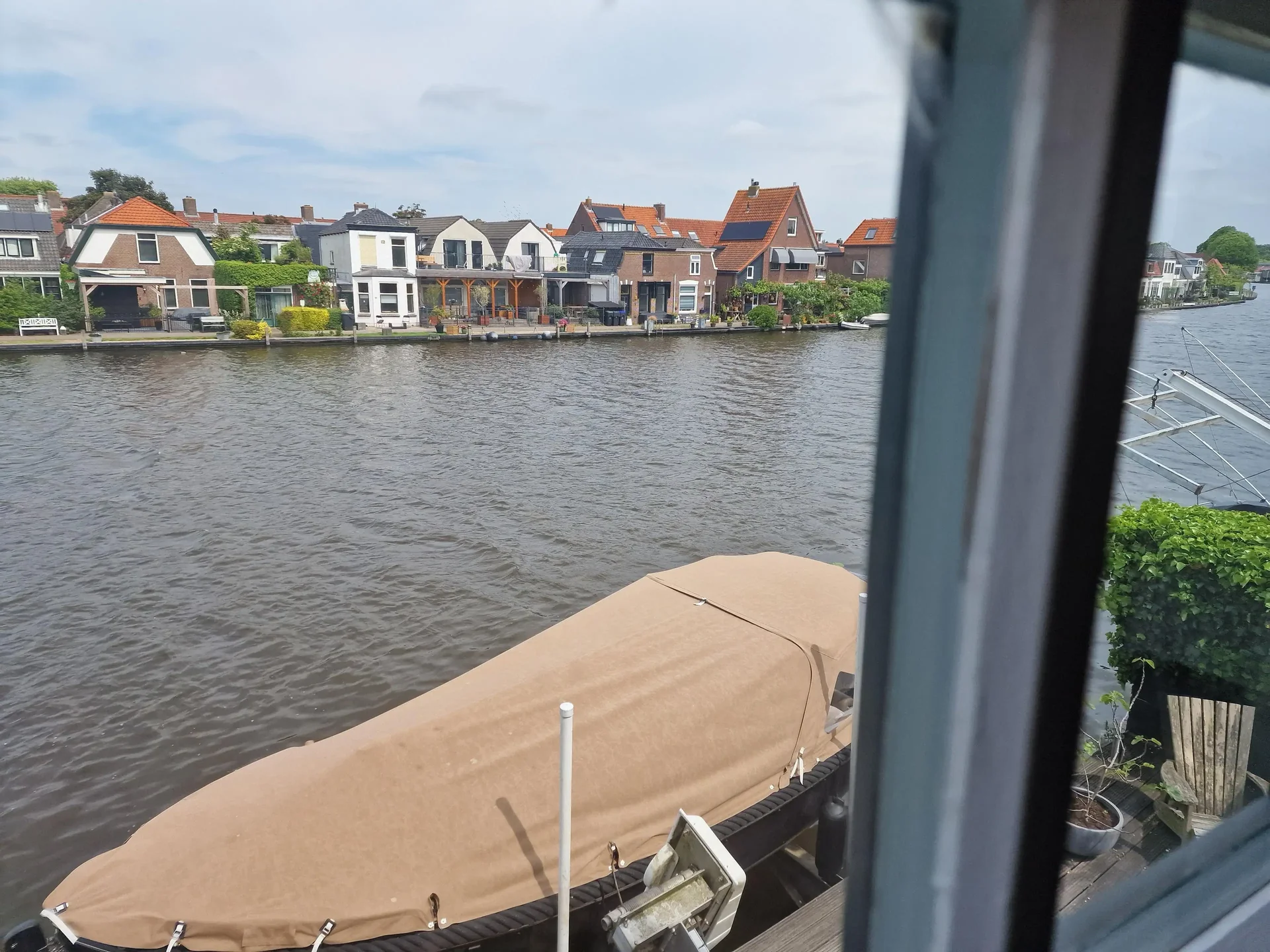 Foto van de Appartement gelegen aan de Hoge Rijndijk in Zoeterwoude