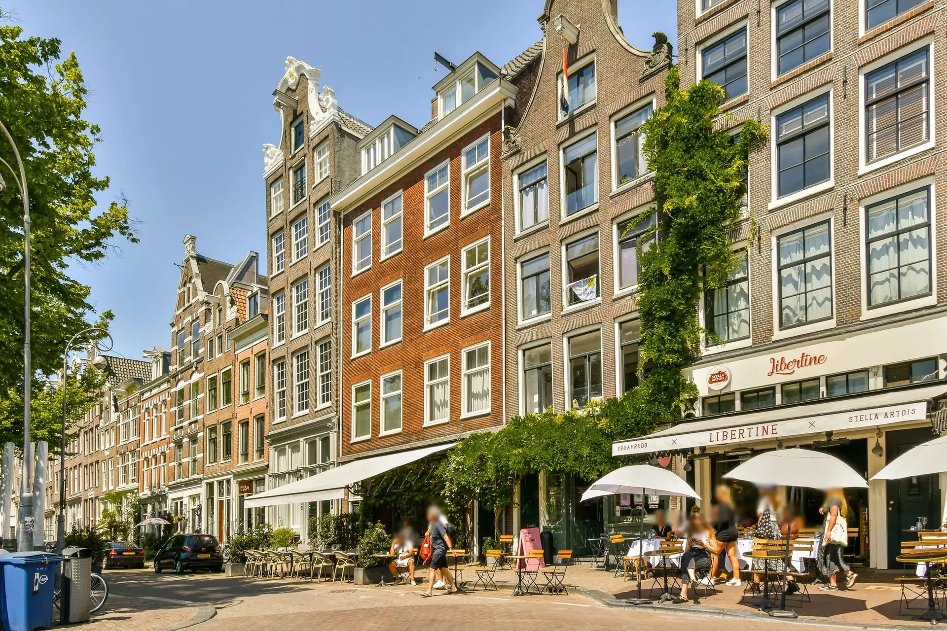 geblurde versie van de foto als achtergrond