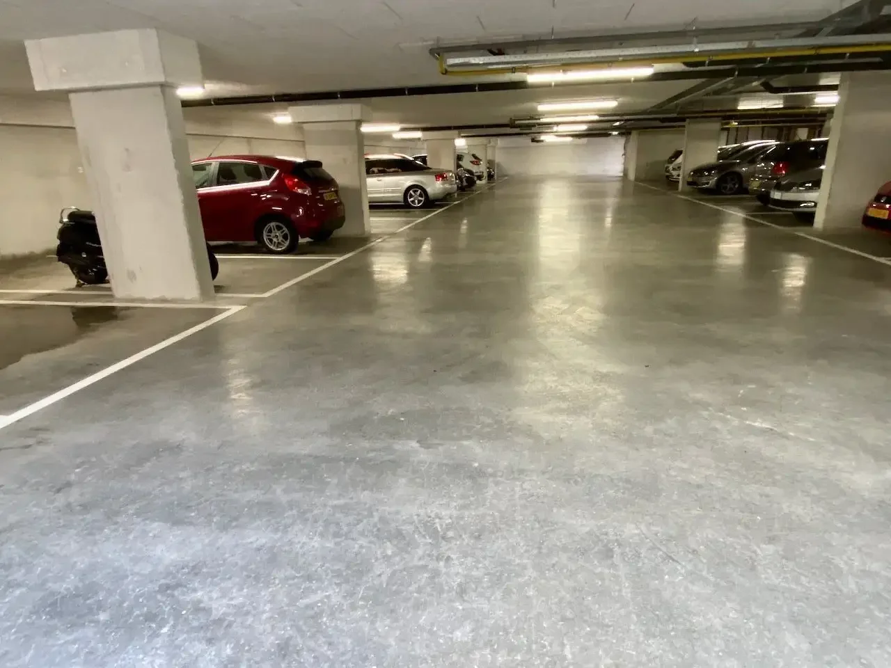 geblurde versie van de foto als achtergrond