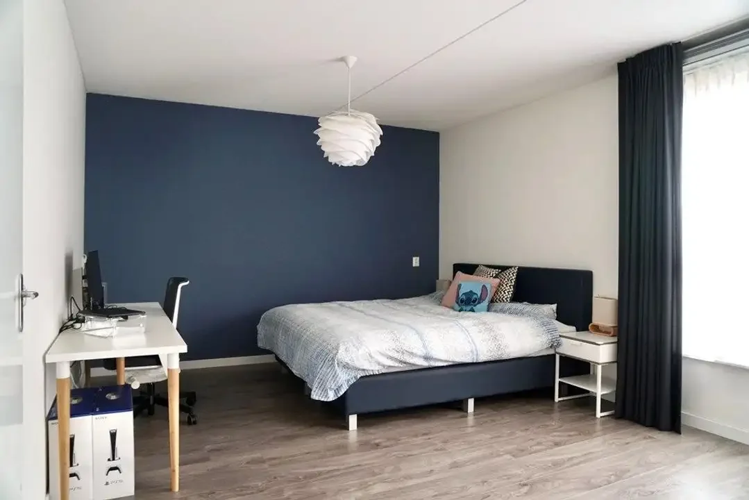 geblurde versie van de foto als achtergrond