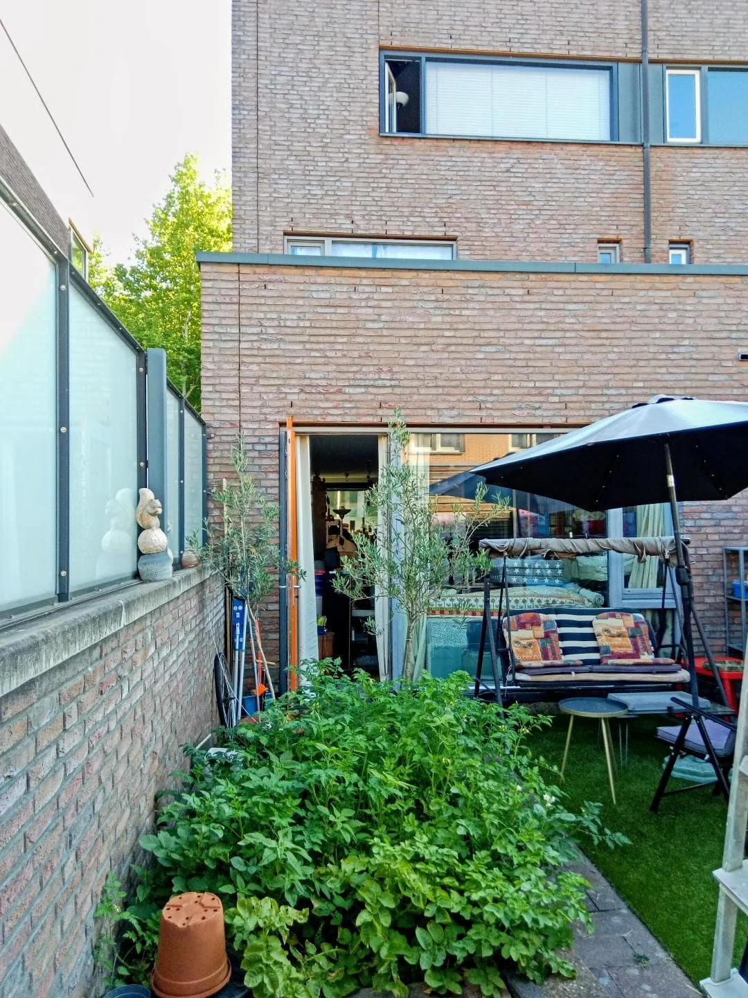 geblurde versie van de foto als achtergrond