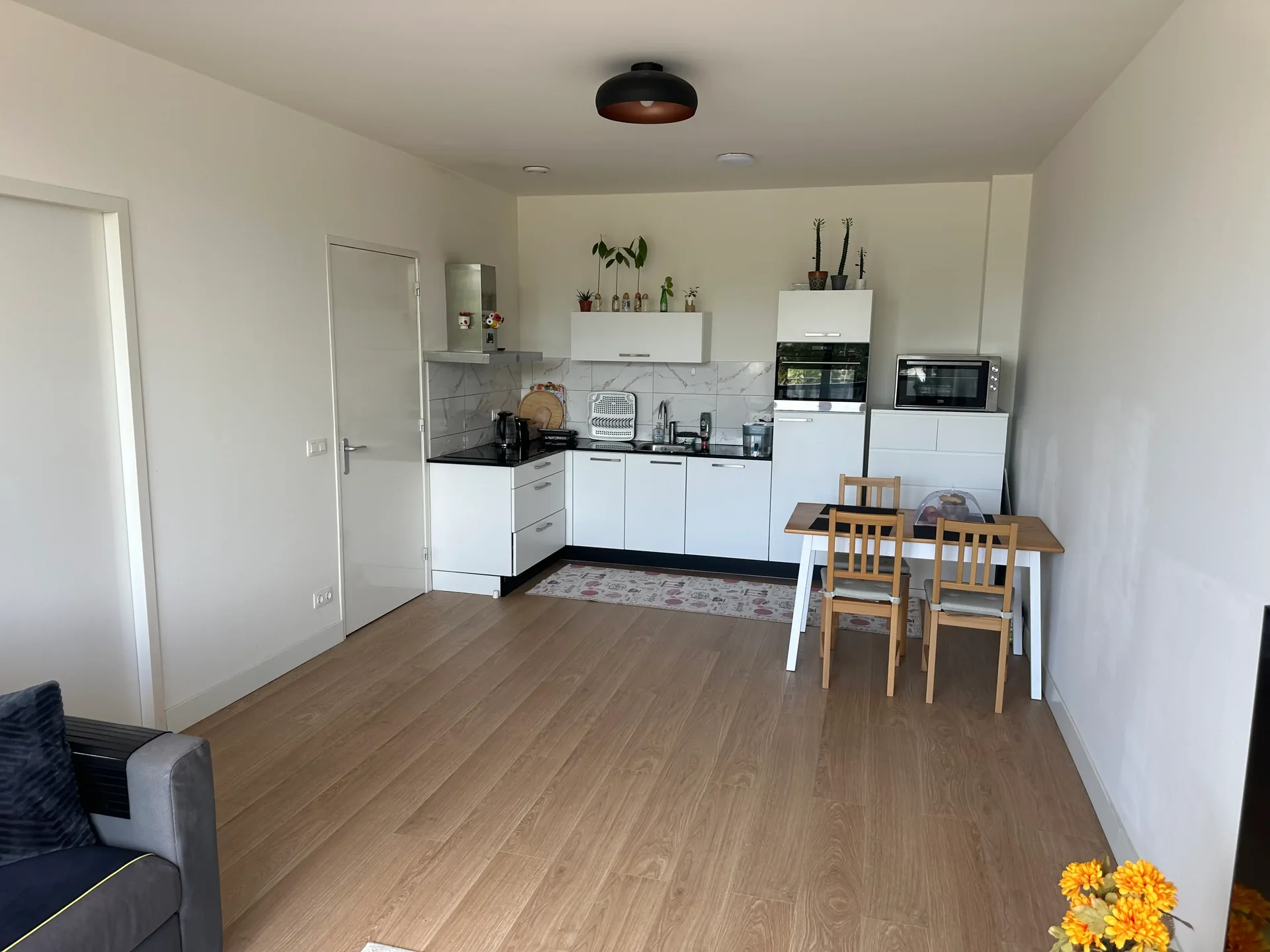 geblurde versie van de foto als achtergrond