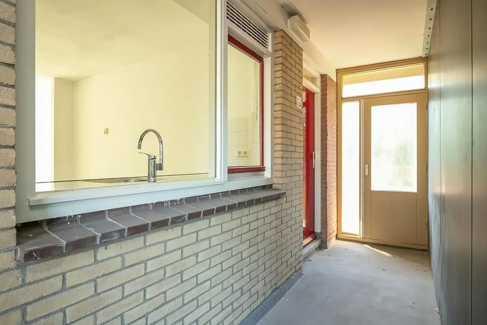 geblurde versie van de foto als achtergrond