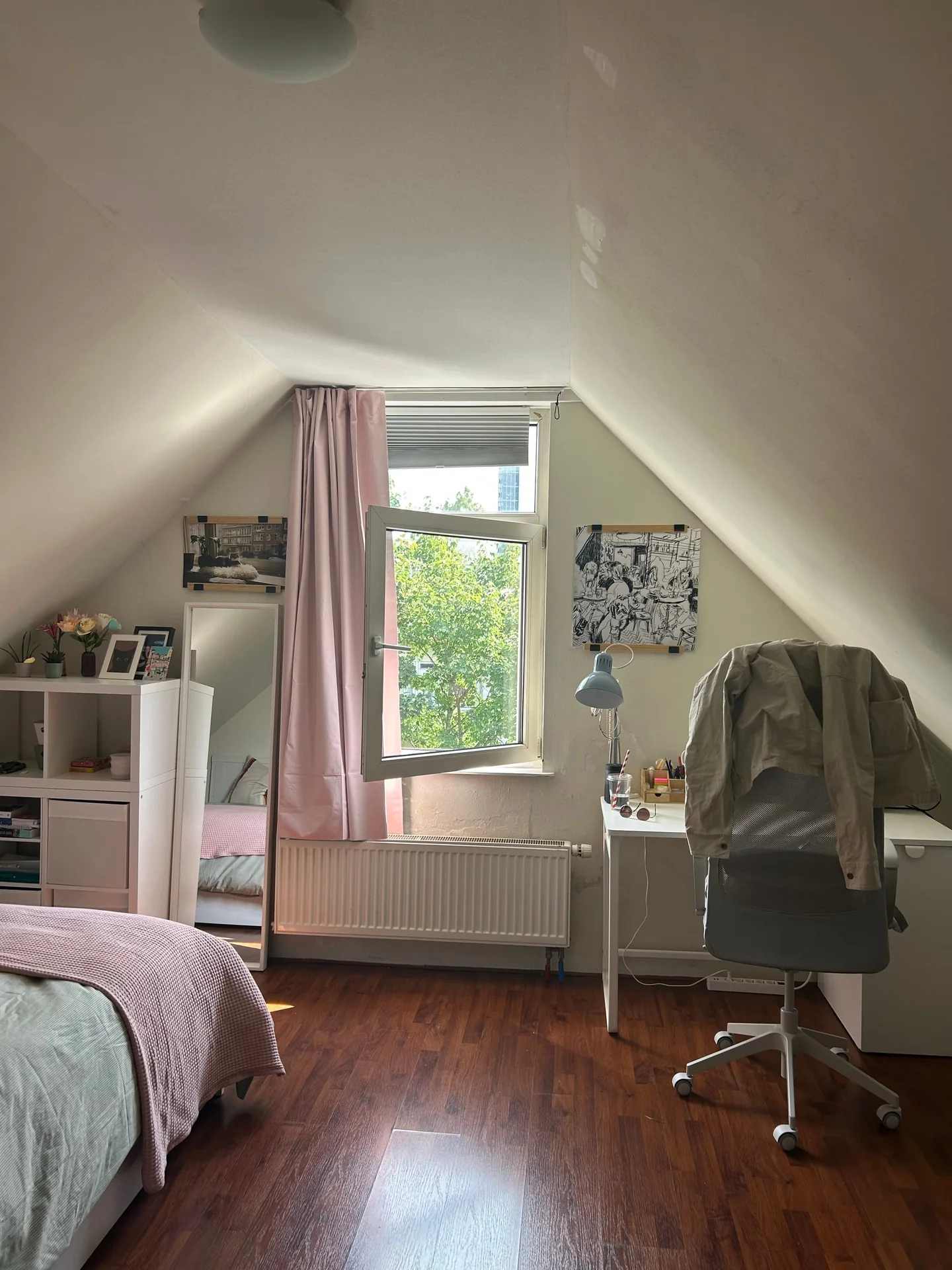 geblurde versie van de foto als achtergrond