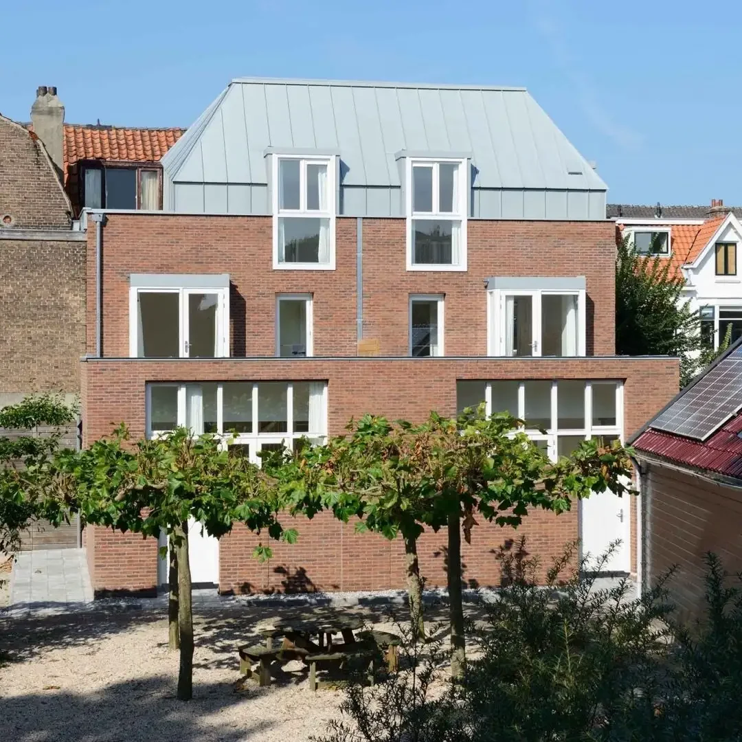 geblurde versie van de foto als achtergrond
