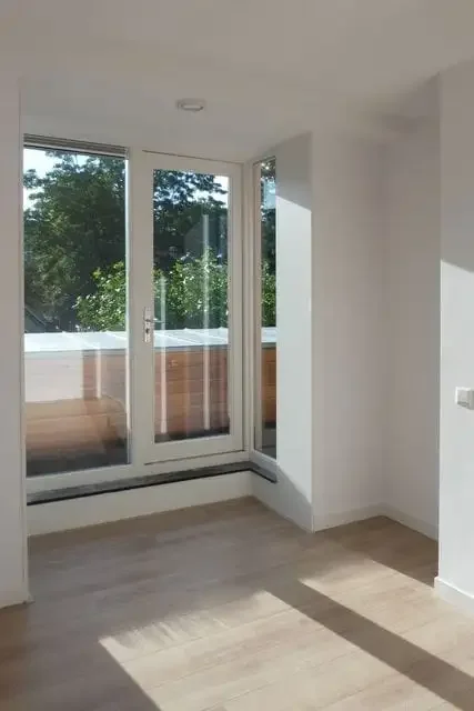 geblurde versie van de foto als achtergrond