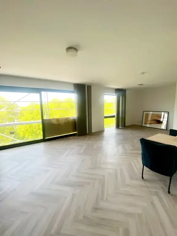 Foto van de Appartement gelegen aan de Hoofdweg in Hoofddorp