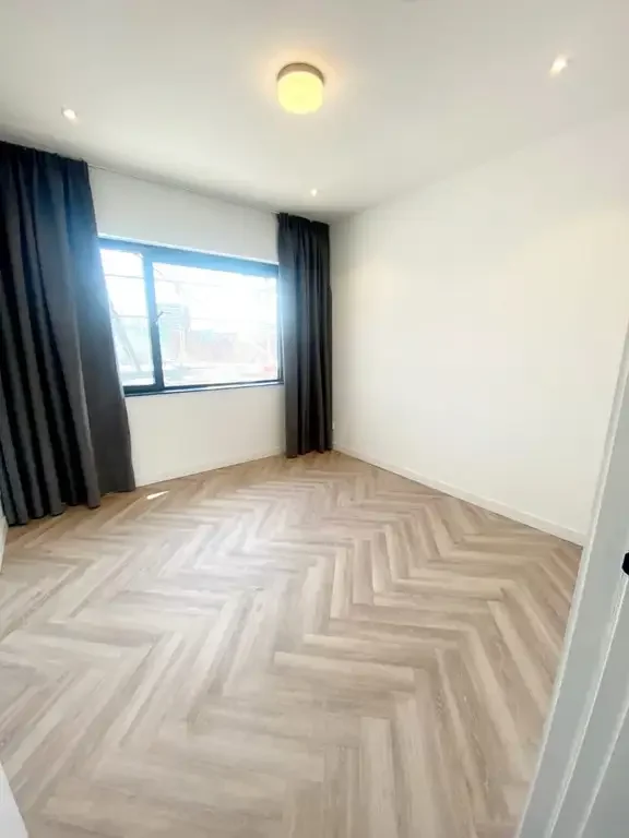 Foto van de Appartement gelegen aan de Hoofdweg in Hoofddorp