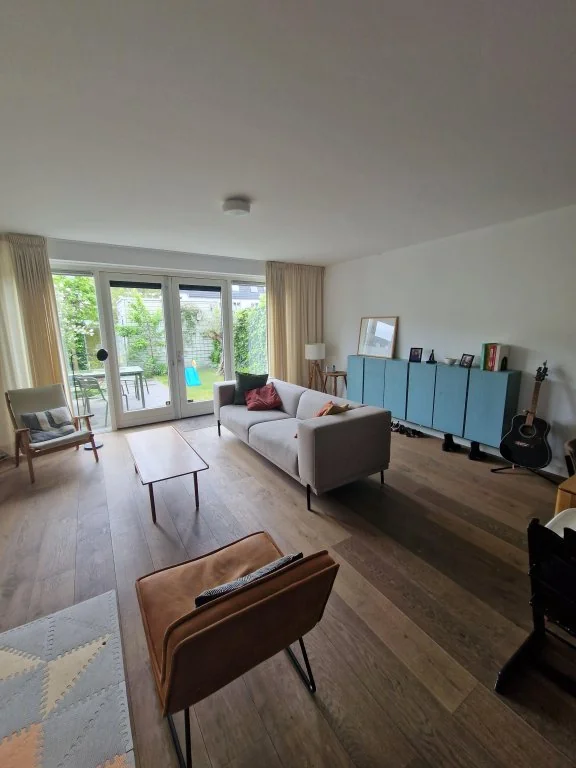 geblurde versie van de foto als achtergrond