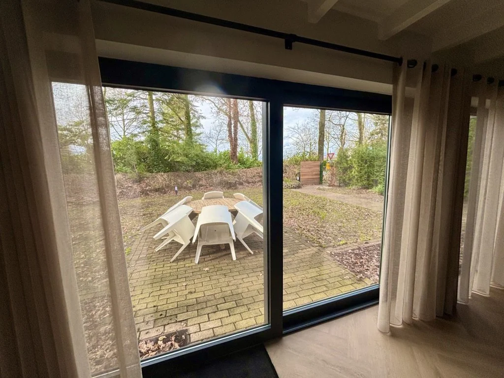 geblurde versie van de foto als achtergrond
