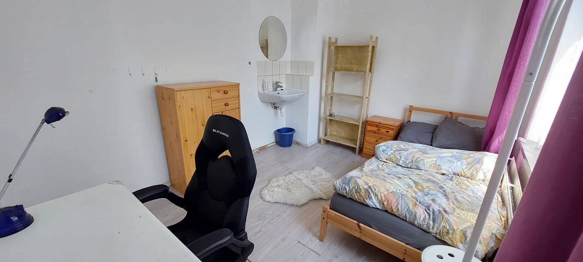 geblurde versie van de foto als achtergrond
